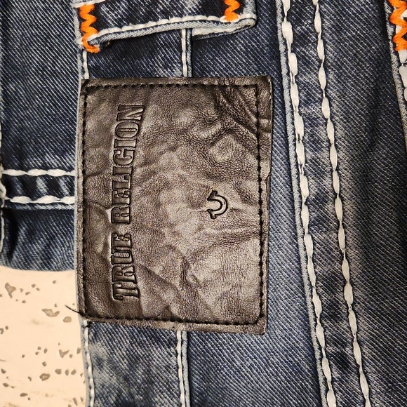 True Religion Straight Leg Acid Washed Jeans - Picture 15 of 16